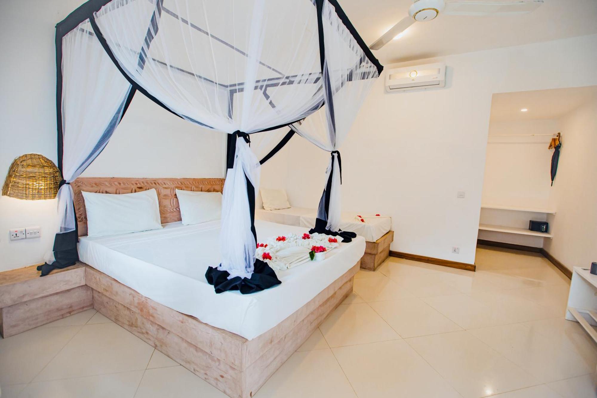 Ahg Sun Bay Mlilile Beach Hotel マテムウェ エクステリア 写真
