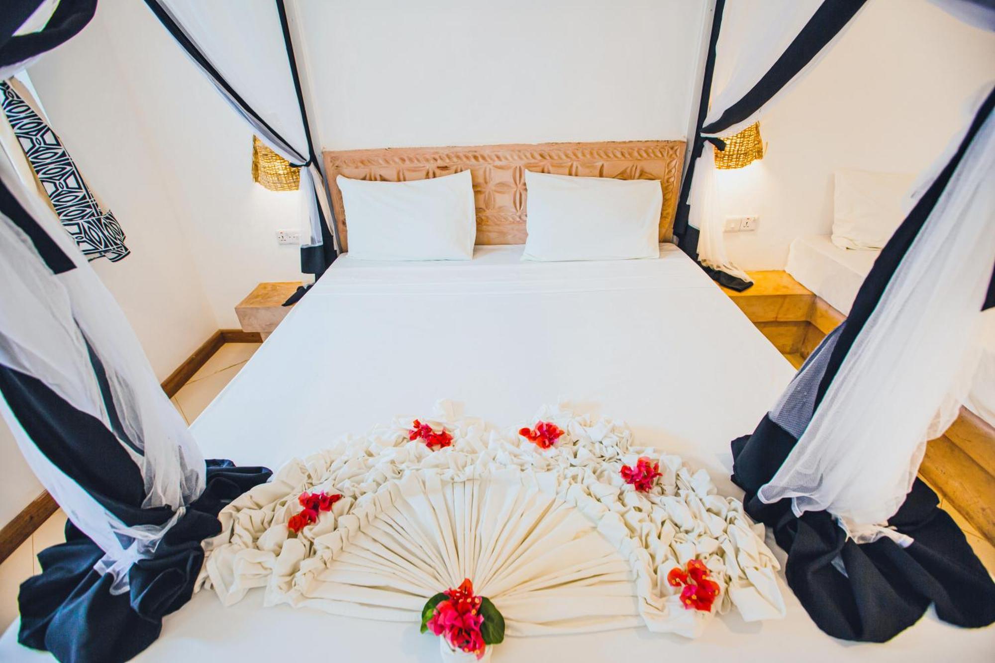 Ahg Sun Bay Mlilile Beach Hotel マテムウェ エクステリア 写真