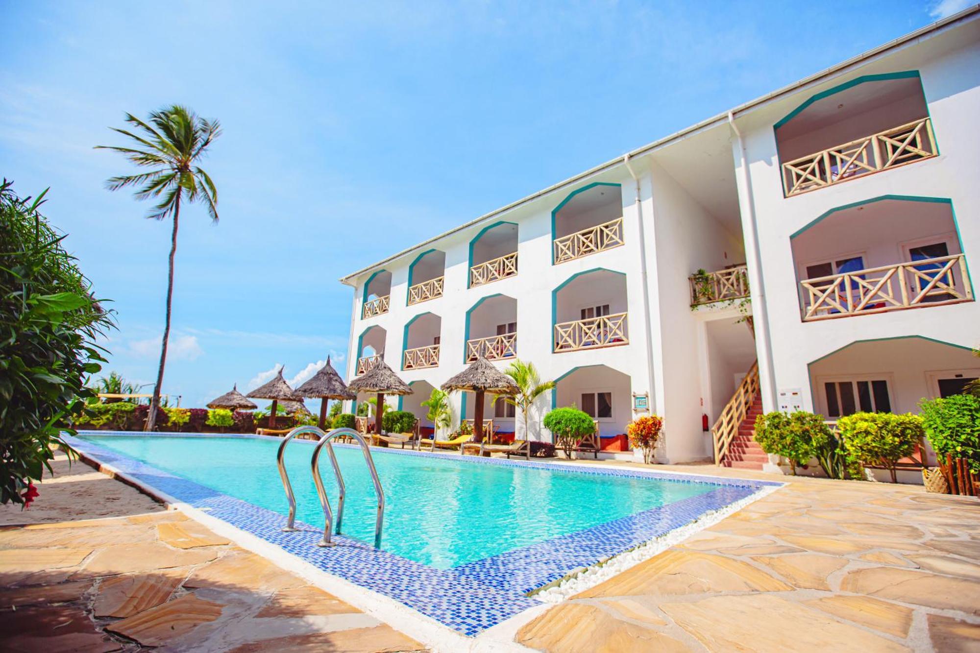 Ahg Sun Bay Mlilile Beach Hotel マテムウェ エクステリア 写真