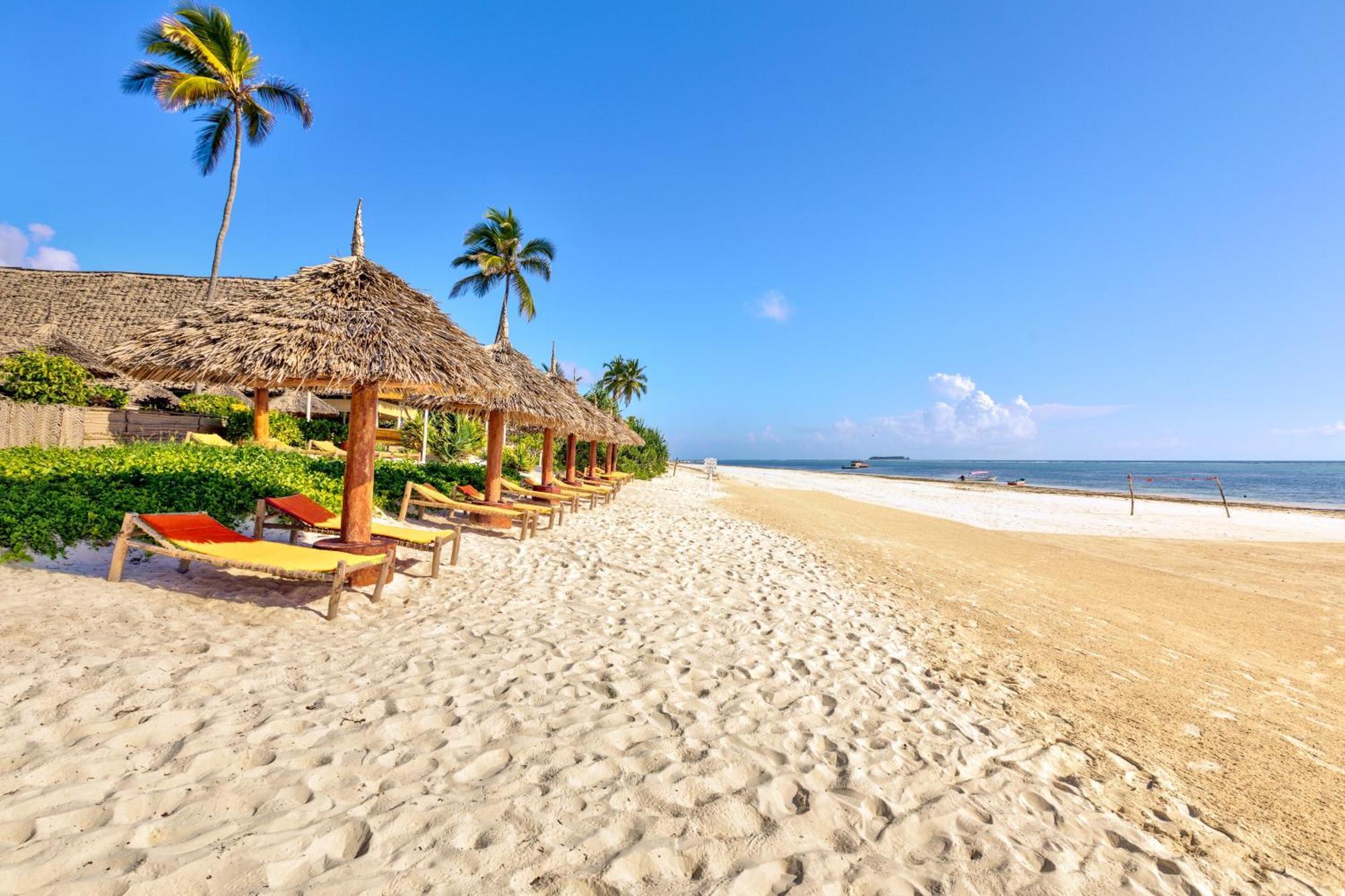 Ahg Sun Bay Mlilile Beach Hotel マテムウェ エクステリア 写真