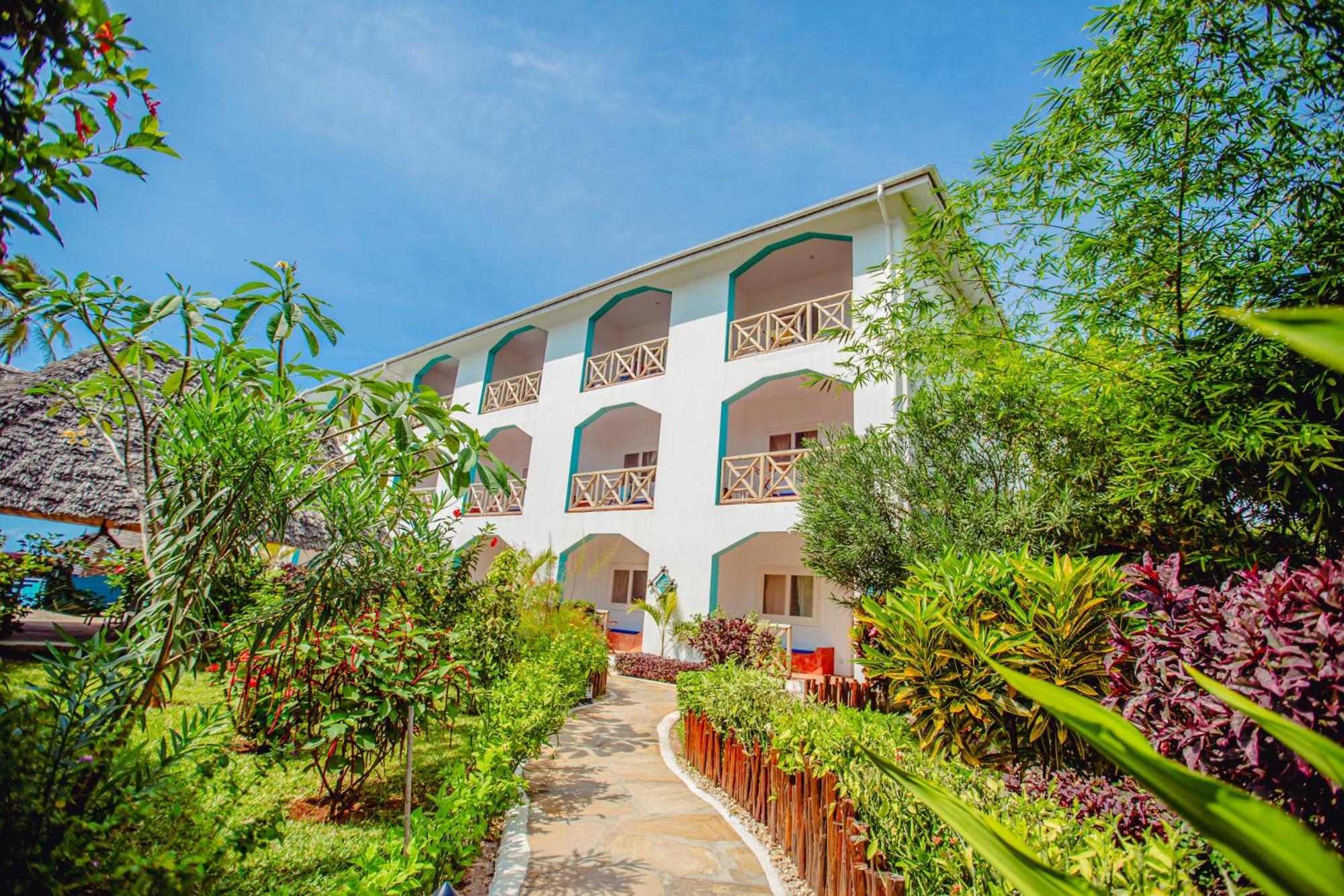 Ahg Sun Bay Mlilile Beach Hotel マテムウェ エクステリア 写真